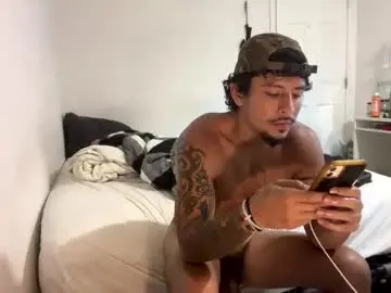 Chaturbate Watch Live Sex Cams of miamiclos1