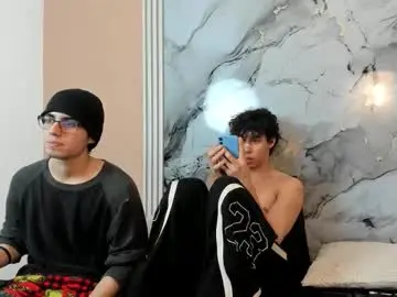 Chaturbate Live Sex Cam of chris_evans27