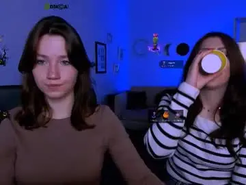 Chaturbate Live Sex Cam of helli_belli