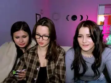 Chaturbate Watch Live Sex Cams of helli_belli