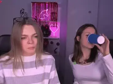 Chaturbate Live Porn of helli_belli