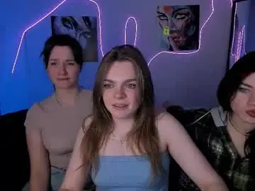 Chaturbate Free Live Porn of helli_belli