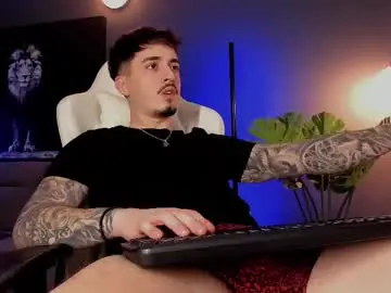 Chaturbate Live Sex Cam of mattytwink69