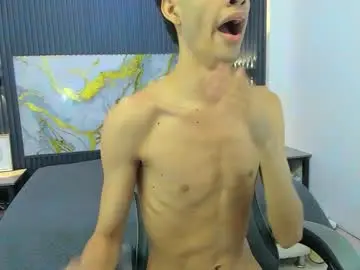 Chaturbate Free Live Porn of dark_desiree18