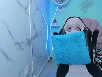 Chaturbate Free Porn Cam of nicol_ross19