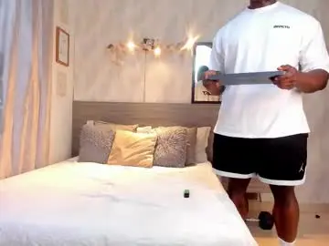 Chaturbate Free Porn Cam of rogger_physique