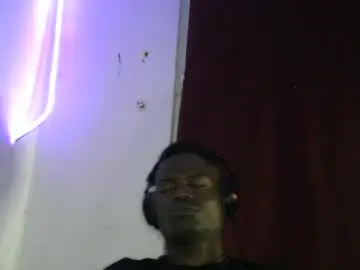 Chaturbate Live Sex Cam of brayan1111x