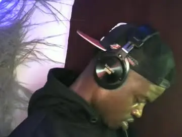 Chaturbate Free Porn Cam of brayan1111x