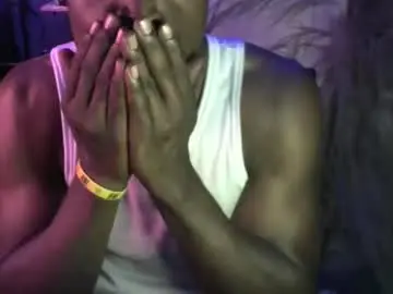 Chaturbate Free Porn Cam of brayan1111x