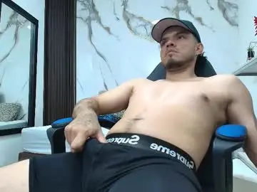 Chaturbate Free Live Porn of enzo_turner