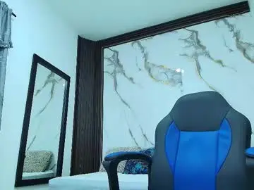 Chaturbate Watch Live Sex Cams of enzo_turner