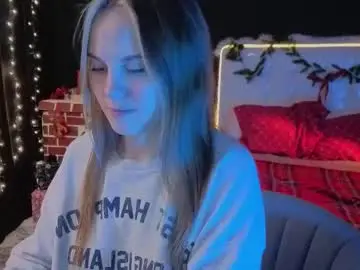 Chaturbate Live Sex of dyna_bae