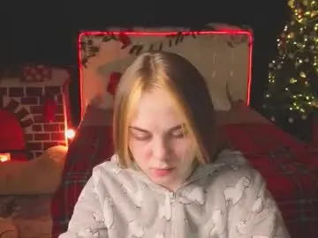 Chaturbate Live Sex Cam of dyna_bae