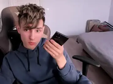 james_mil from chaturbate