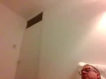 Chaturbate Live Sex Cam of middleton2021