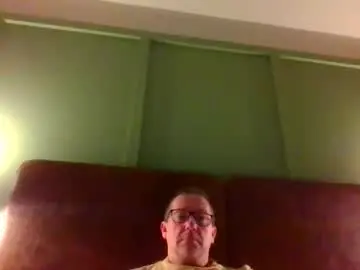 Chaturbate Live Sex Cam of middleton2021