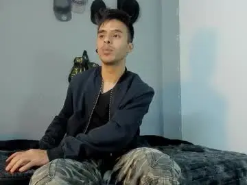 Chaturbate Adult Video Chat of x_harold_x