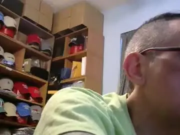 Chaturbate Live Sex of sluttyslave81