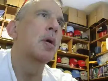 Chaturbate Live Sex Cam of sluttyslave81