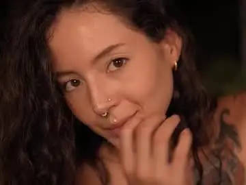 Chaturbate Live Sex Cam of effylowell_