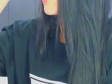 Chaturbate Live Sex Cam of lauramirage