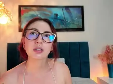 Chaturbate Live Sex Cam of emilyywatson