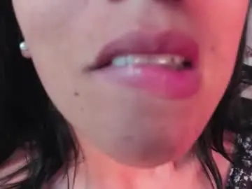 Chaturbate Watch Live Sex Cams of _kiramoon__