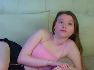 Chaturbate Live Sex Cam of keiraace