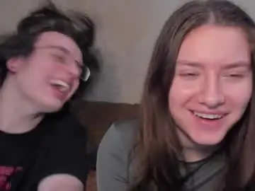 Chaturbate Live Sex Cam of muuur_fam1