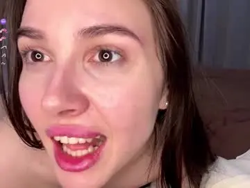 sunnyhathcox from chaturbate