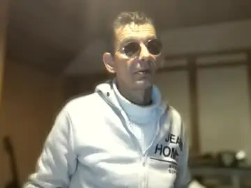 Chaturbate Live Sex Cam of dreambob