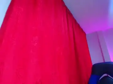 Chaturbate Live Sex Cam of soee_fox