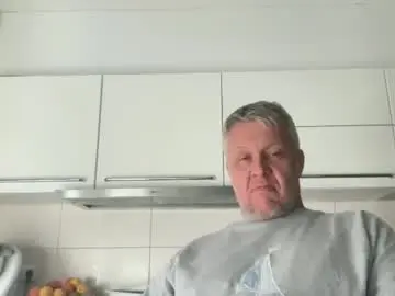 Chaturbate Live Sex Cam of devon_nite