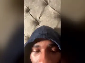 ebreezy9818 from chaturbate