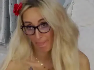 Chaturbate Nude Webcam of isabelleethan