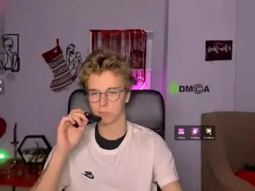 Chaturbate Best live sex cam show of leon_lie