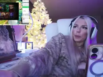 Chaturbate Watch Live Sex Cams of tinykylie