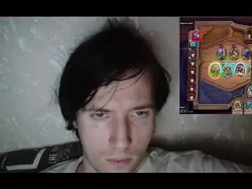 Chaturbate Free Porn Cam of vitiligoboyy