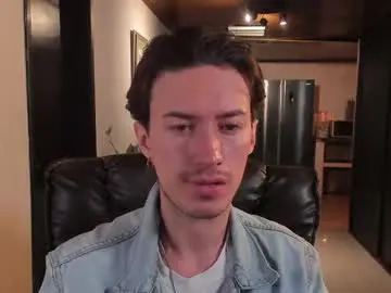 Chaturbate Sex Chat of adrianwilliams_