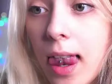 Chaturbate Sex Chat of peek_in_my_window