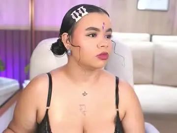 Chaturbate Watch Live Sex Cams of ravenlux_