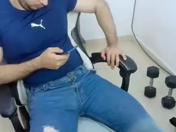 Chaturbate Live Porn of andres180950734