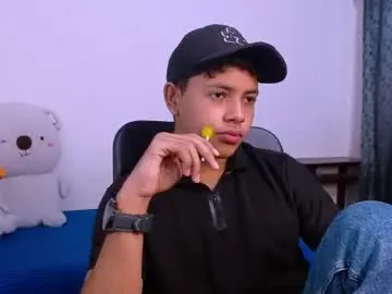 Chaturbate Best live sex cam show of levii_7