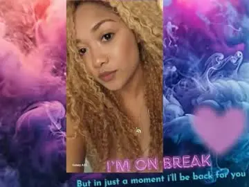 Chaturbate Live Sex Cam of _lia_stone