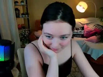 Chaturbate Adult Webcams of alluringeyess