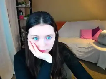 alluringeyess from chaturbate