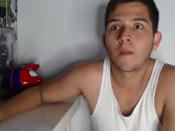 Chaturbate Live Sex Cam of harold_18_