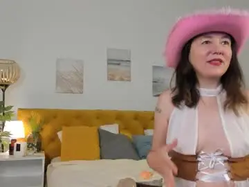 Chaturbate Live Sex Cam of kiraadamss