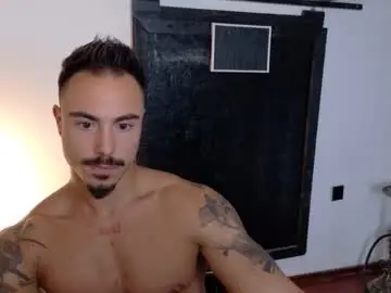 Chaturbate Live Sex of master_lukass