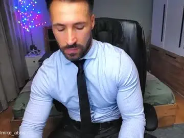 Chaturbate Live Sex Cam of mikestrip